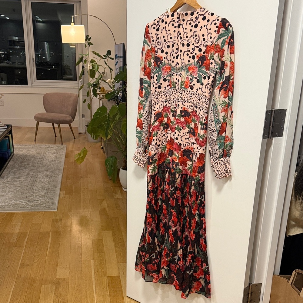 NWT Saloni Accordion Silk Long Sleeve Dress